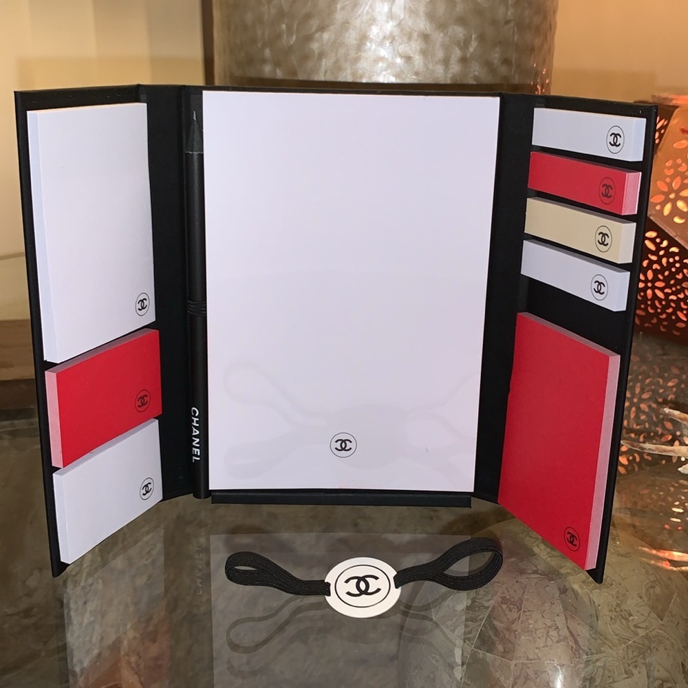 CHANEL LA COLLECTION Sticky Notes & Pencil Set Limited Edition Nove… - Picture 3 of 3